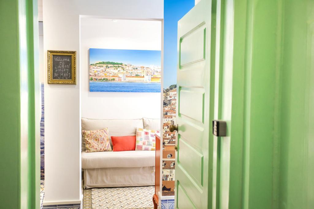 Typical Bairro Alto Apartment Lisbon Exterior photo